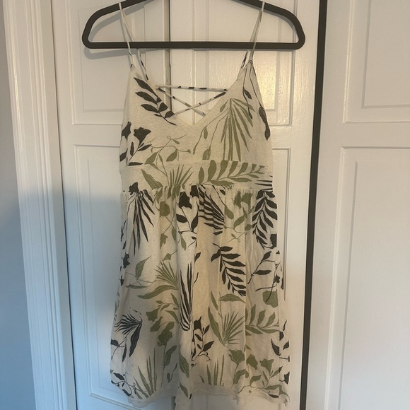 Fordays White and Green Linen Blend Fabric - Picture 1 of 4